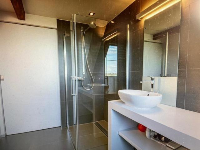 Schravenhoek Met Indoorzwembad En Sauna Veurne Exterior photo